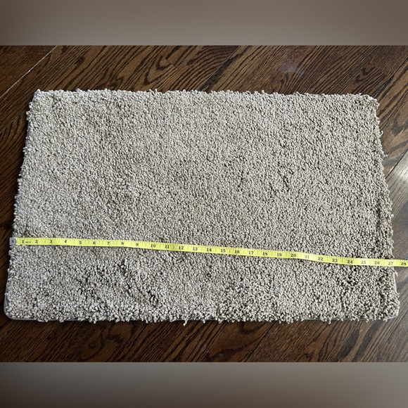 (3) 27.5inches x 17 inches Beige/Brown Shaggy Rug/Mat - Picture 3 of 5